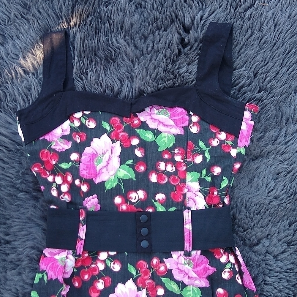CHERRY Flower Rockabilly Dress - Picture 3 of 8